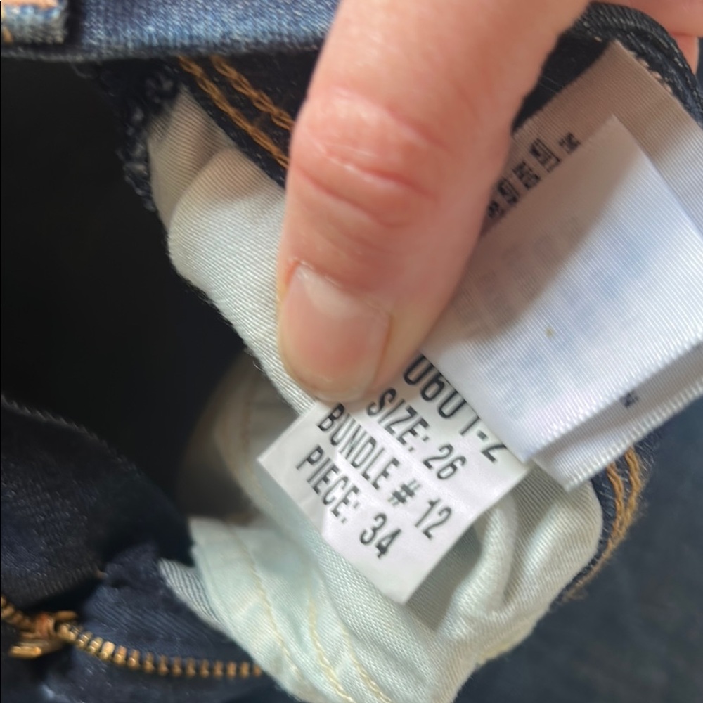 Hudson Jeans Blue Skinny Denim with Subtle Fading - Picture 7 of 7